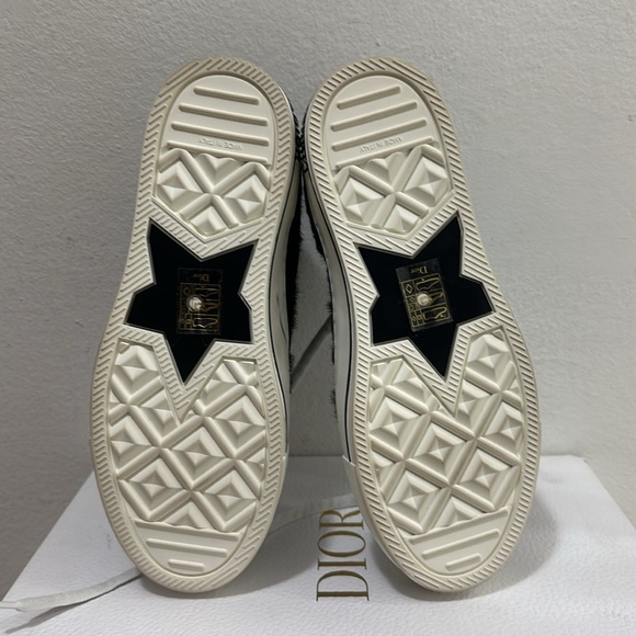 Dior women’s sneaker -“ walk’n’dior” - size 36.5- NWT color gray - Picture 5 of 7